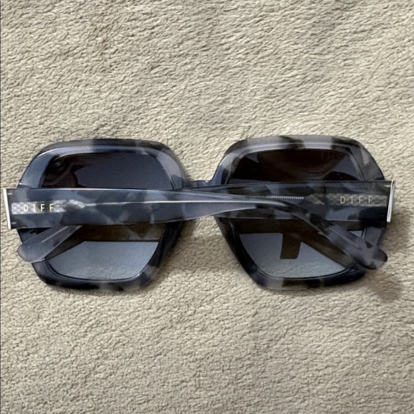 Diff cream tortoise gradient sunglasses - Picture 2 of 7